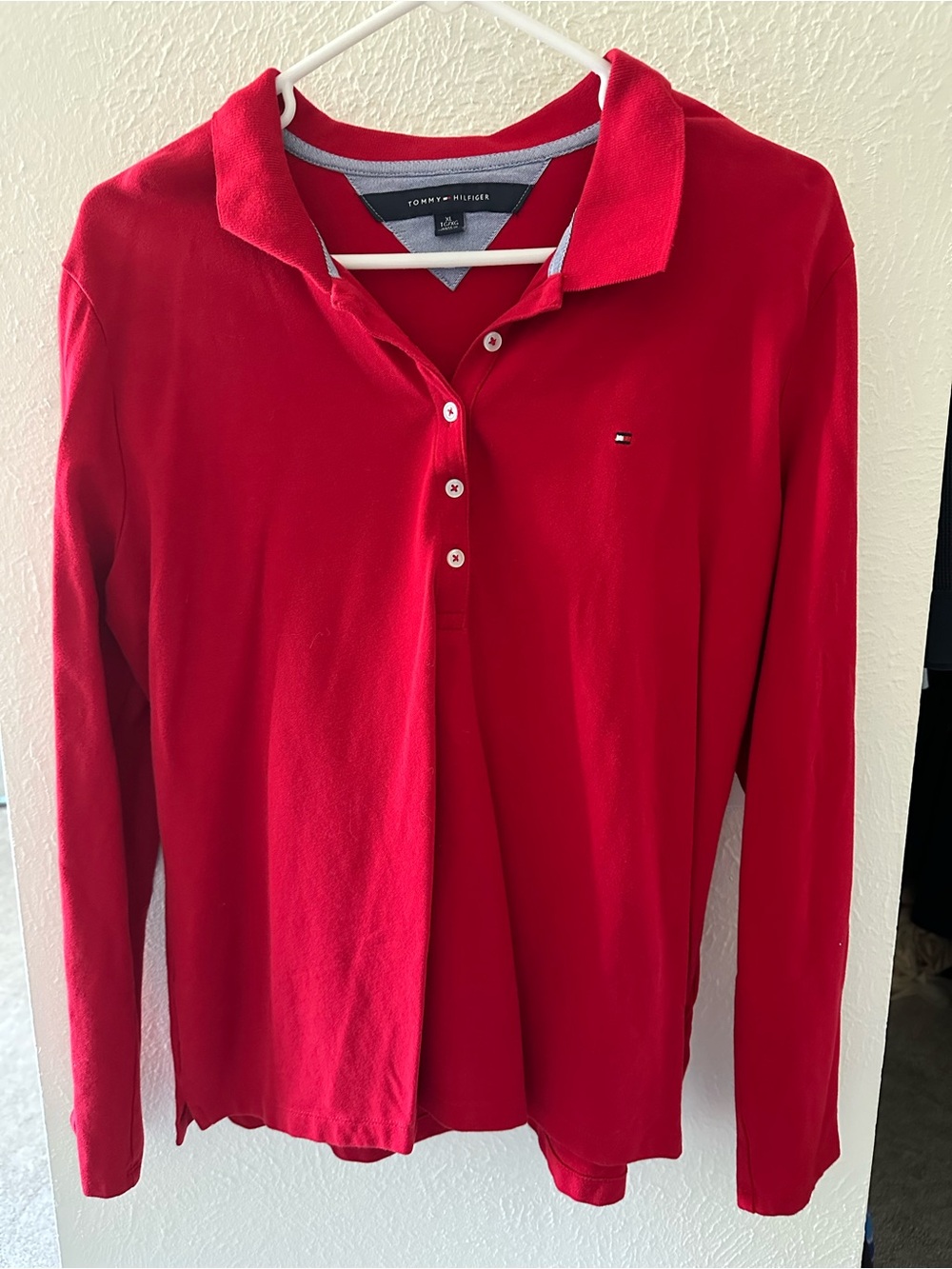 Tommy Hilfiger W’s Long-Sleeve Polo in Red with Signature Logo